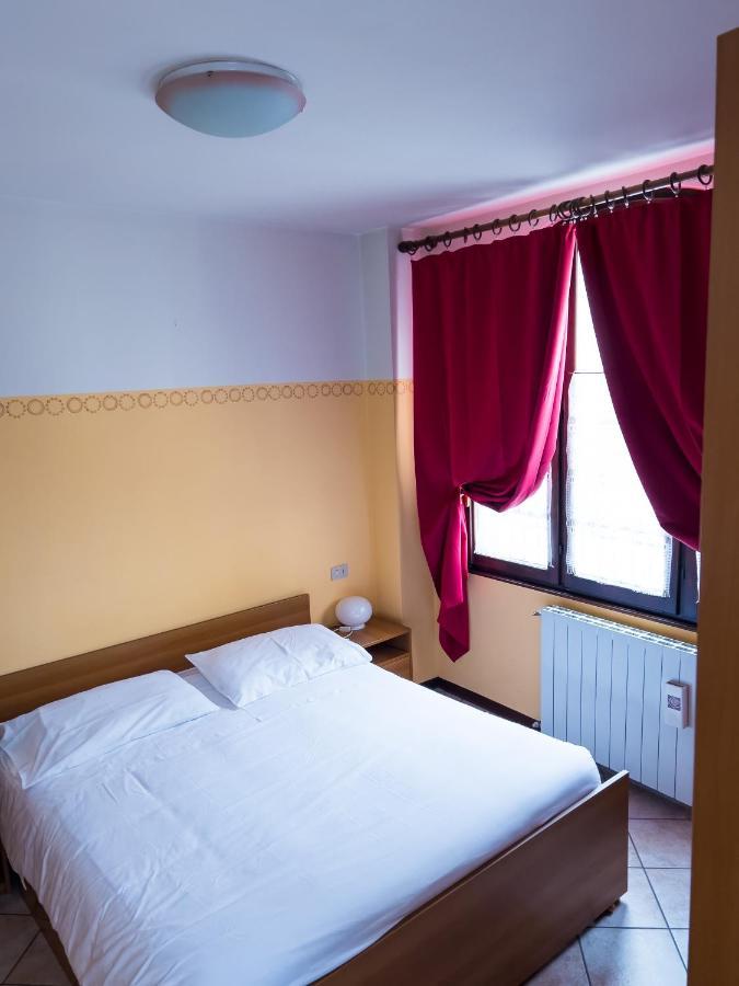 El Rocol Aparthotel Vezza d'Oglio Ngoại thất bức ảnh