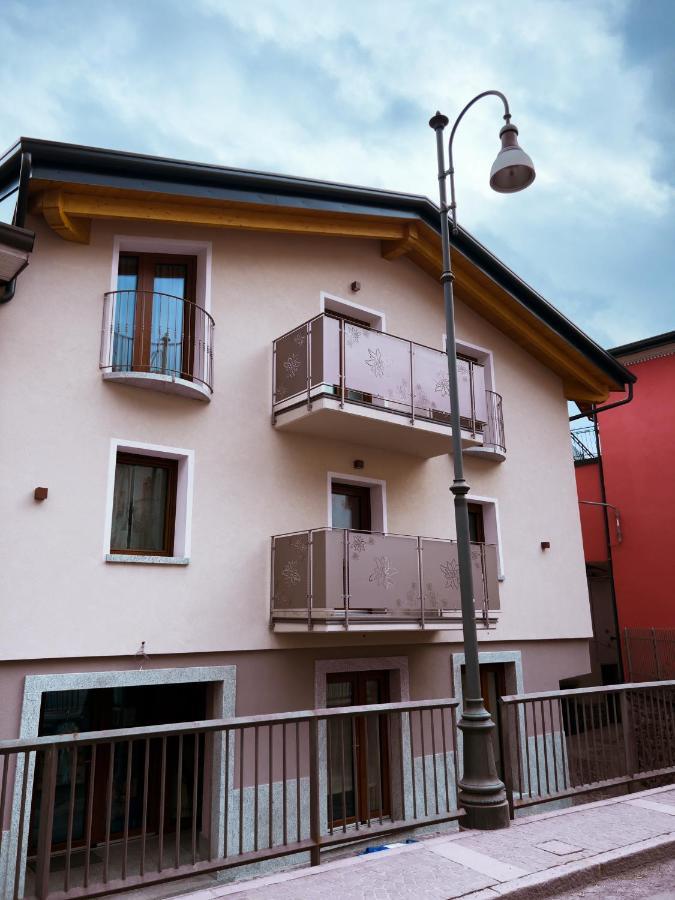 El Rocol Aparthotel Vezza d'Oglio Ngoại thất bức ảnh